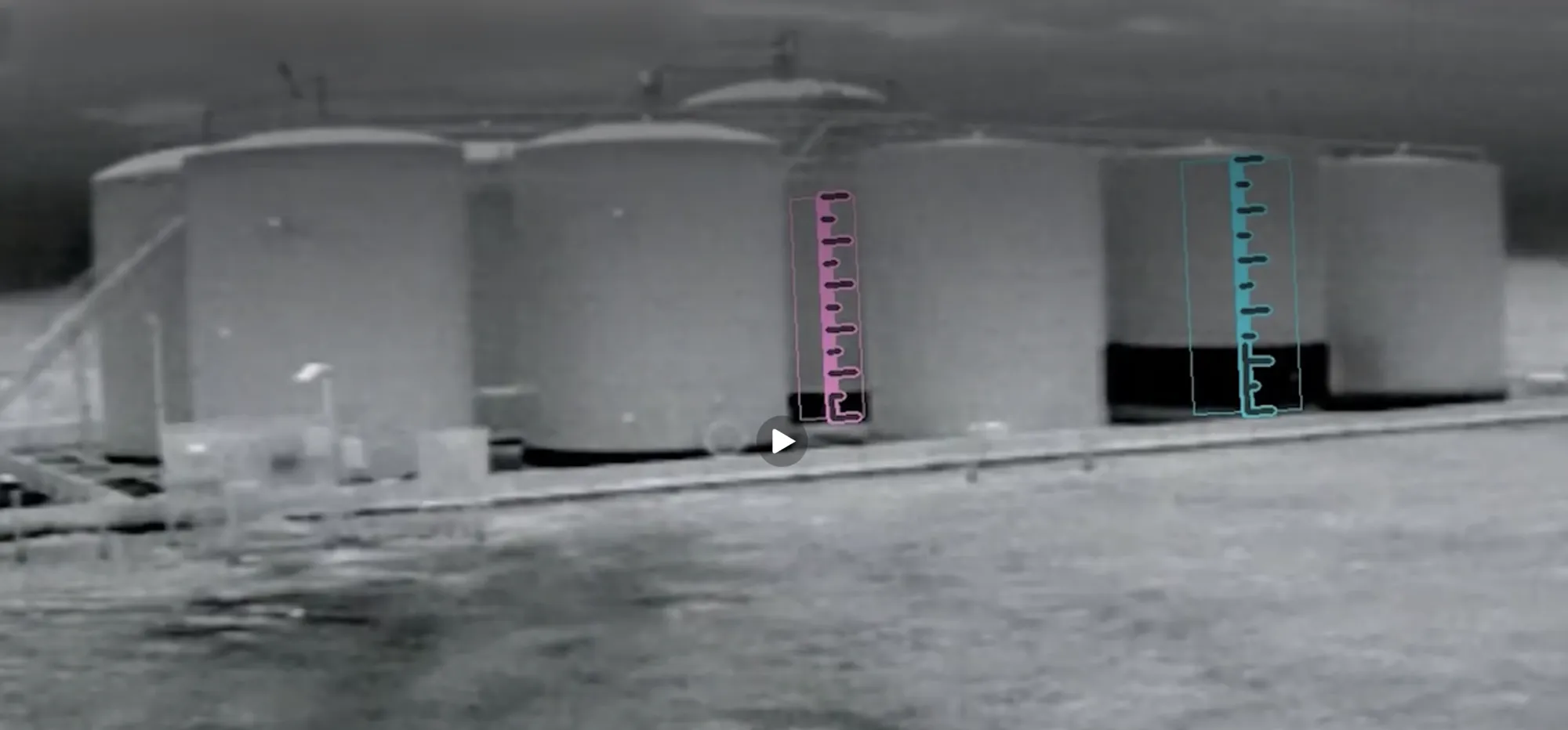 VisionAery tank-level analytic overlay showing per-tank fill columns directly on the thermal feed